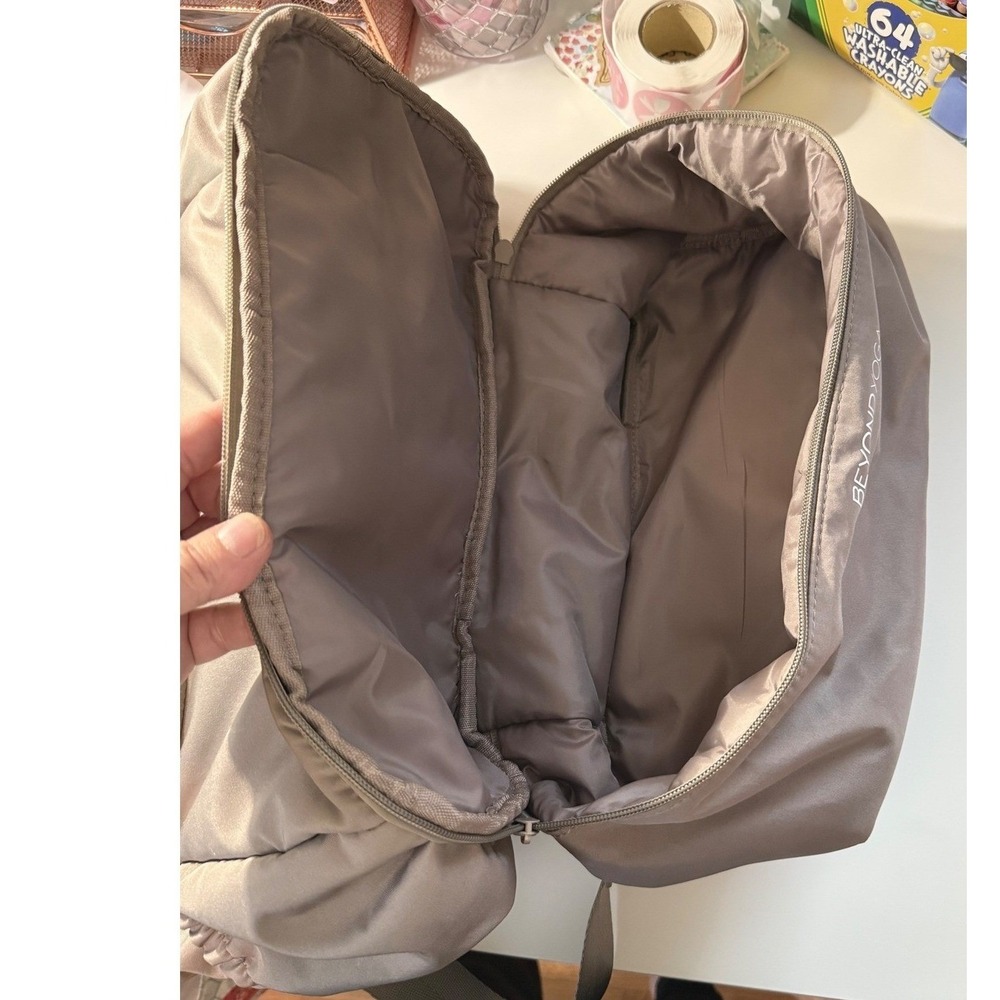 Beyond Yoga Go To Backpack‎ Taupe Gray Nylon Gym Yoga Bag with Shoe Compartment - Picture 8 of 8
